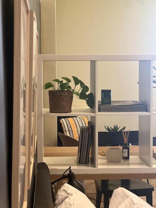 העיירה רתימנו Modern Lux Apartment Downtown מראה חיצוני תמונה