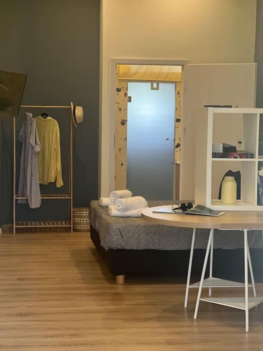 העיירה רתימנו Modern Lux Apartment Downtown מראה חיצוני תמונה