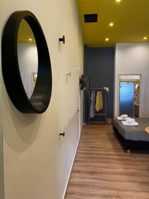 העיירה רתימנו Modern Lux Apartment Downtown מראה חיצוני תמונה